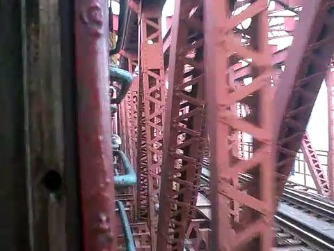 IRFCA- Bagh Express crosses Kiul Jn.-Luckeesarai Jn. Bridge.3gp