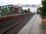 Uttarbanga Express tearing tracks at Porabazar Station.3gp