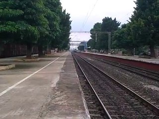 Udyan Abha Toofan Express with ANGUL WAG-7 in WAP-4 Shell.3gp