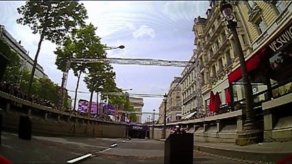 Une course de drones dans les rues de Paris