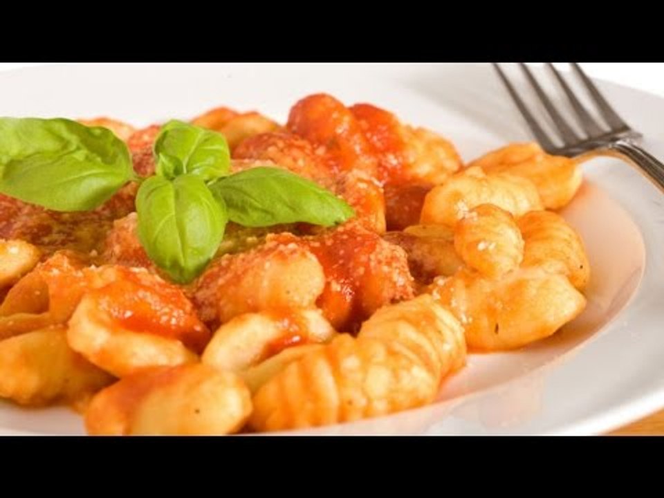 Cómo preparar Gnocchi en Salsa de Flor de Calabaza / Receta Gnocchi
