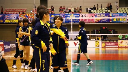 〖女子バレー〗円陣を組む日立リヴァーレ選手 　日立vsトヨタ