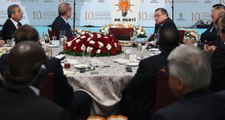 AK Parti İftarında İlginç Buluşma! Kriz Sonrası Suudi Arabistan ve Katar'ın Büyükelçileri Aynı Masada