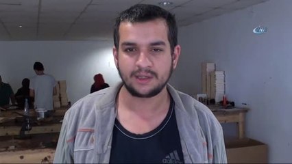 Mülteciler "Deri"Yi Sanata Dönüştürüyor