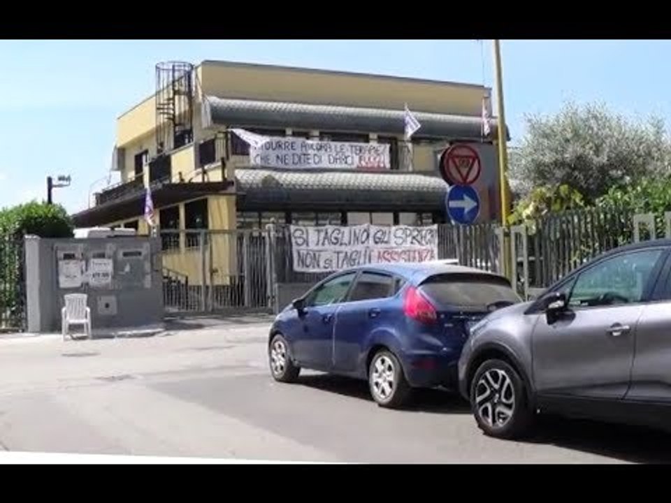 Lusciano (CE) - Tagli alla Sanità, Villa dei Cedri verso la chiusura (06.06.17)