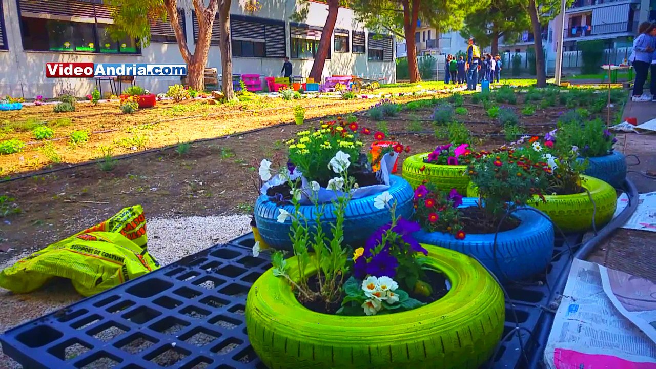 Orti sociali e oggetti riciclati, così Andria fa scuola presso l'Istituto "Rosmini" e nel plesso "Giovanni Falcone" -