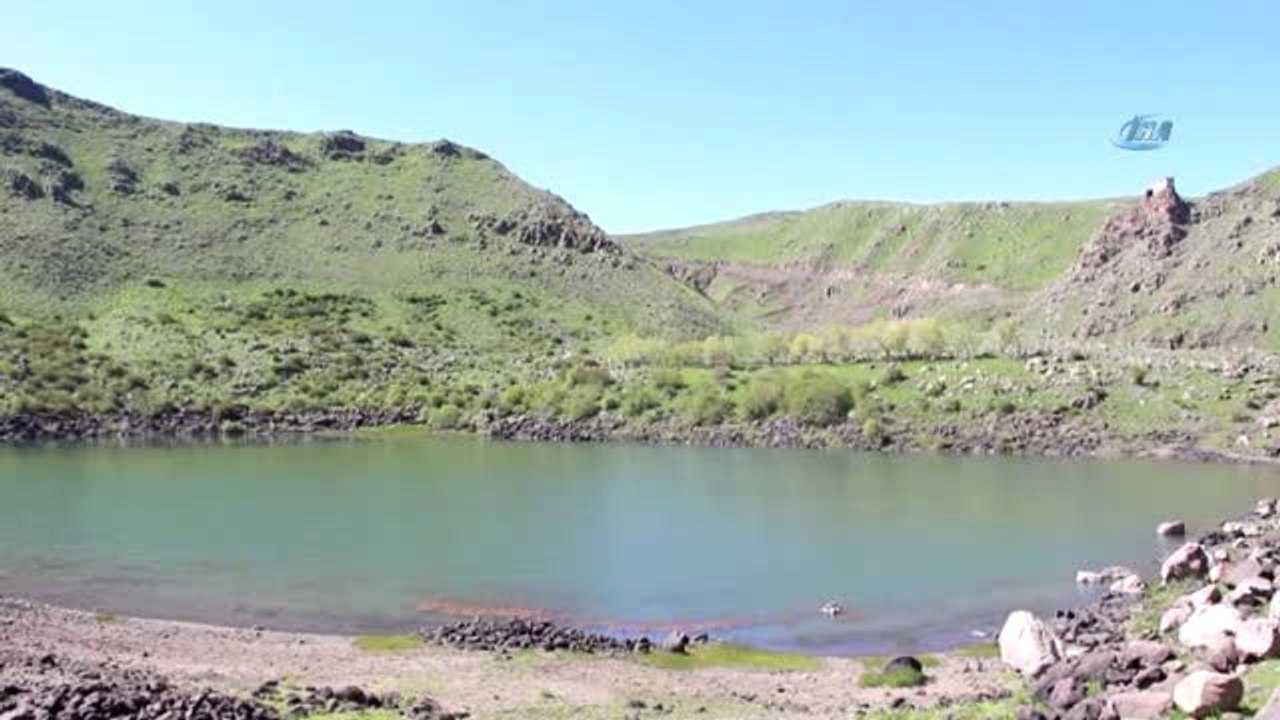 Milli Emlak'tan Göl Kiralayıp, Olta Balıkçılığı İşine Girdi