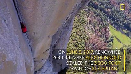 Alex Honnold réalise l'ascension la plus dangereuse du monde sans cordes ni baudrier !