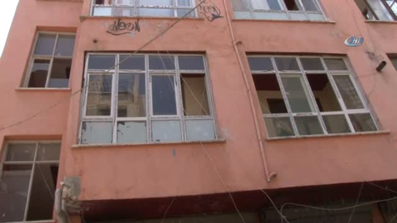 Kaçak Yurda Baskında Şok Eden Görüntüler