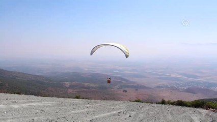 Kırıkhan'da Yamaç Paraşütü