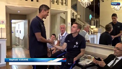 Griezmann ignore Varane à son arrivée à Clairefontaine