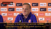 Advocaat'tan Sneijder ve Van Persie açıklaması