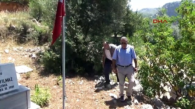 Antalya Ilgisizlikten Yakınan Şehit Babasına Ziyaret