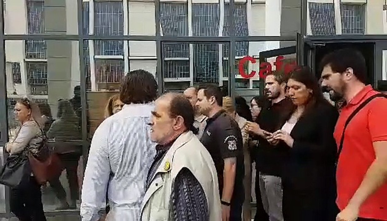 Ζωή Κωνσταντοπούλου στο Ειρηνοδικείο