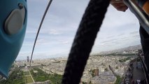 POV : descente en tyrolienne depuis le 1er étage de la Tour Eiffel