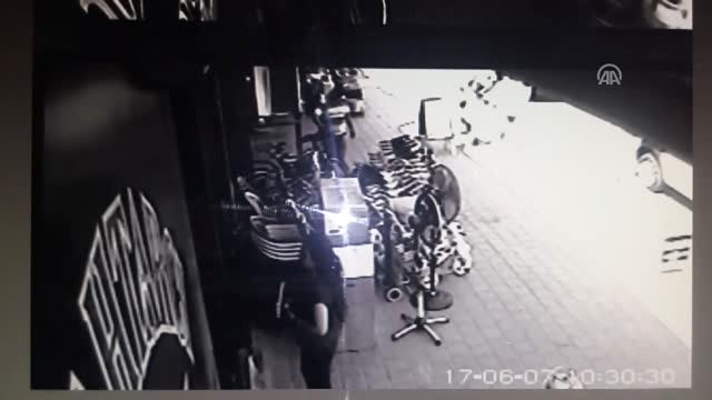 Bisiklet Hırsızlığı Güvenlik Kamerasında