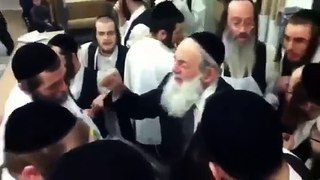 34.Rabbi Baking Matzo
