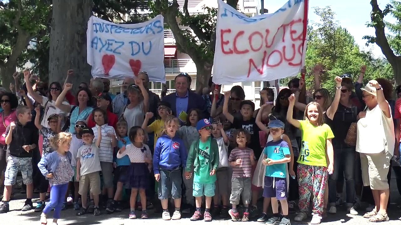 Hautes-Alpes : les parents de l'école de Vars ont manifesté devant l'inspection académique à Gap
