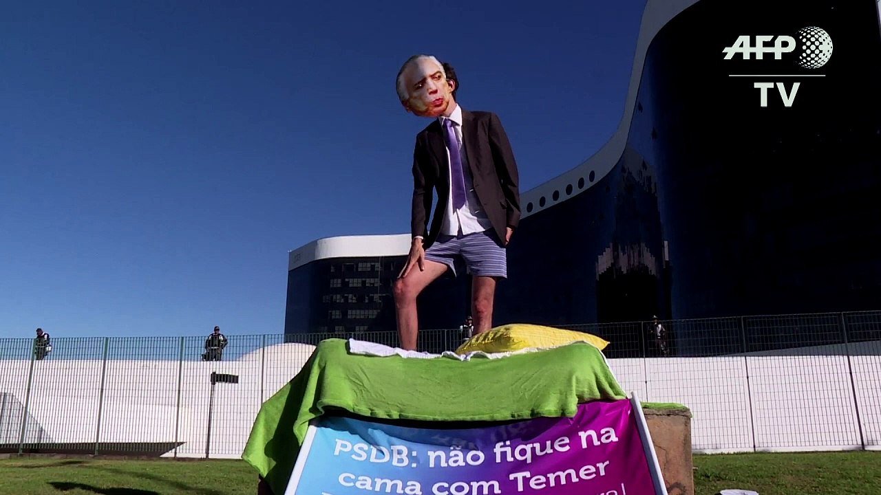 Pressão sobre o PSDB