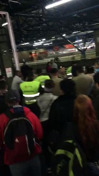 Seguranças do metro agridem irmãos gêmeos