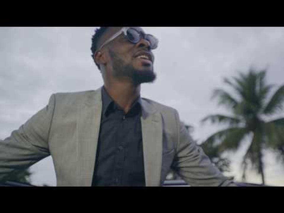 Héritier Watanabe - TOUT EN NOIR (Clip Officiel)