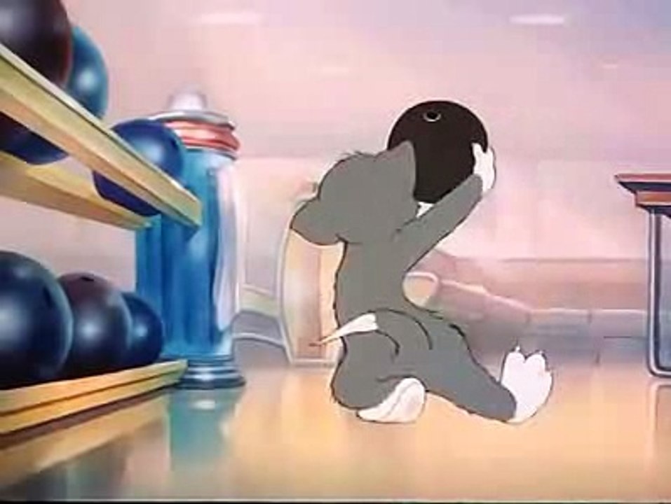 Tom and Jerry  The Bowling Alley Cat [1942] 007