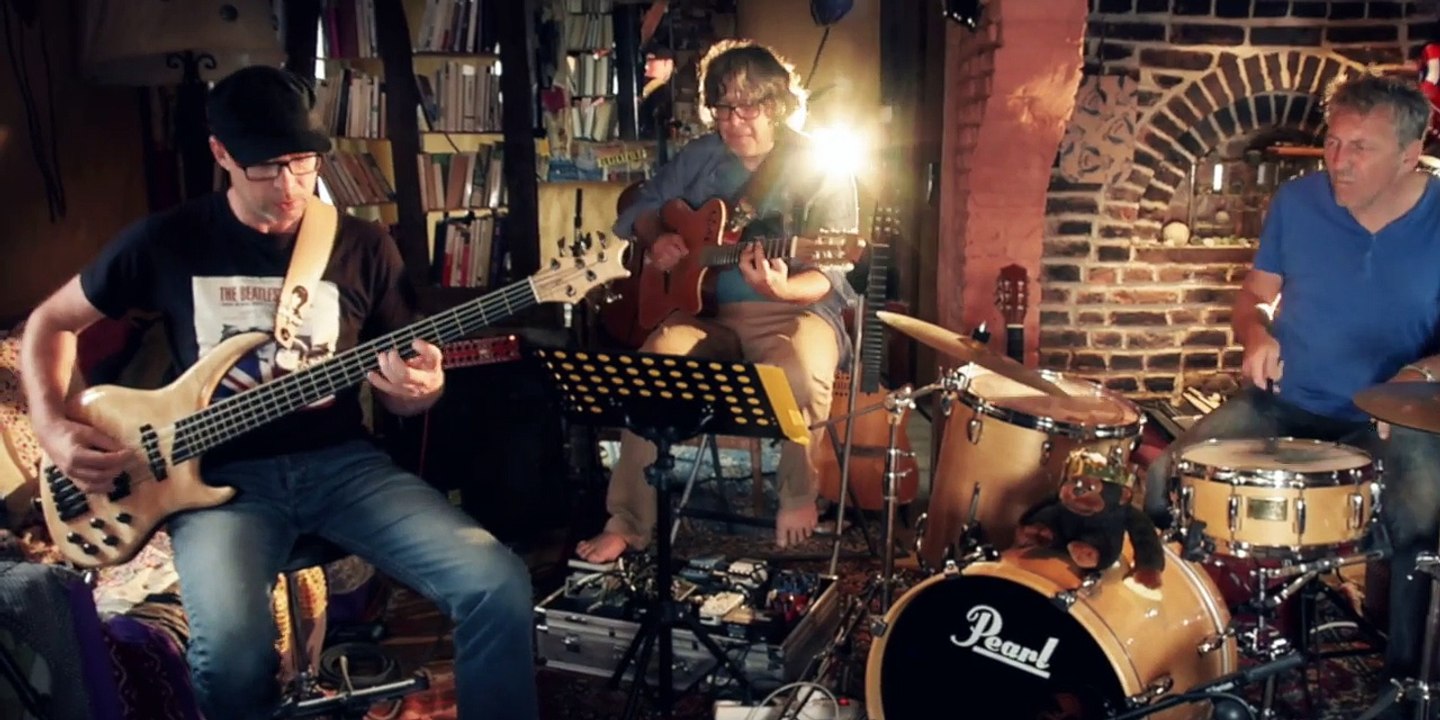 SO WHAT (M. Davis) Université d'été chez Hakim Molina avec O. Soubeyran et  Y. Viet, Août 2015