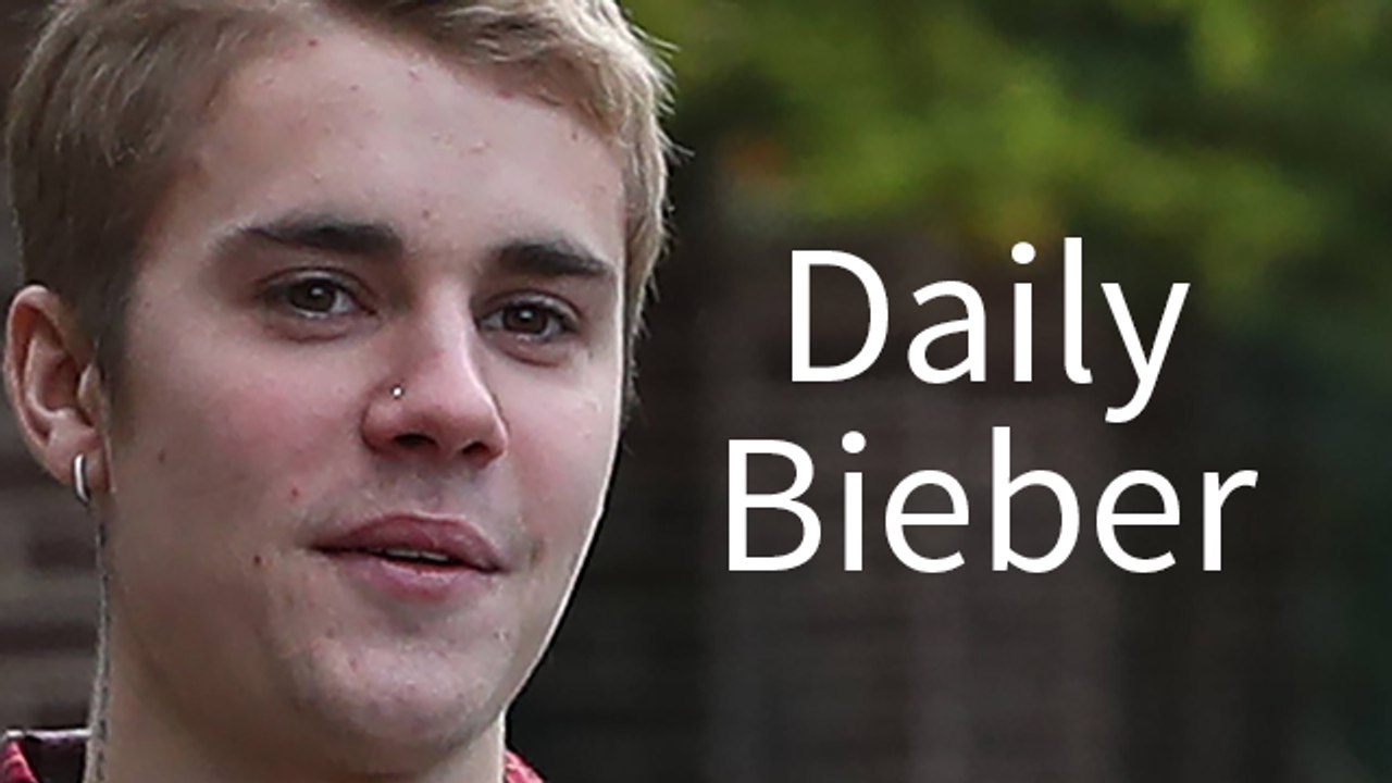 Justin Bieber Using Victoria’s Secret Models To Promote His Music