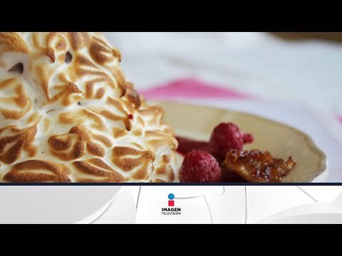 Receta de pastel baked alaska con salsa de duraznos y frambuesas