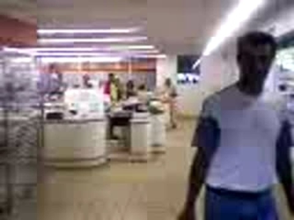 Joyeux annif mansour!!!hallla a normaaa avc srab les H...