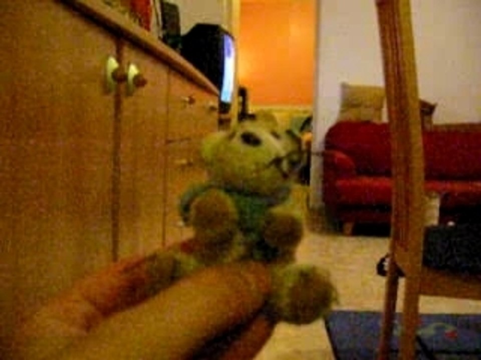 crapule avec sa peluche