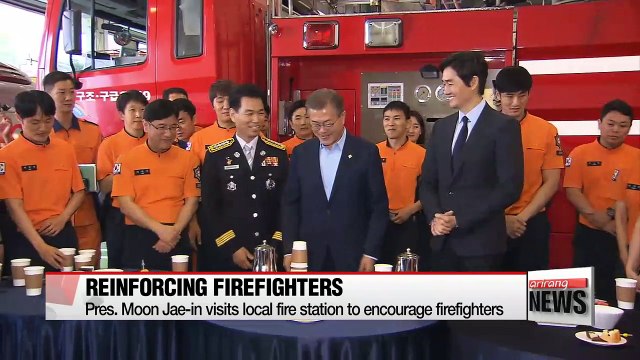 President Moon pledges to reinforce firefighters and make fire department an independent agency