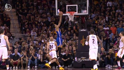 Draymond Green finds Shaun Livingston For the Dunk - Warriors vs Cavaliers - Game 3 - June 7, 2017