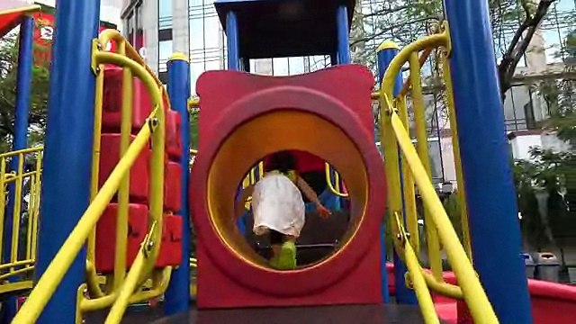 Trẻ em trượt Sân chơi ngoài trời Gia đình