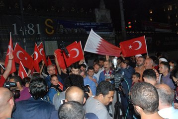 Istanbul'da Katar'a Destek Gösterisi