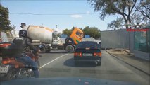 Ultimate IDIOT TRUCK AND CARS DRIVERS, FUNNY, CRAZY DRIVING FAILS