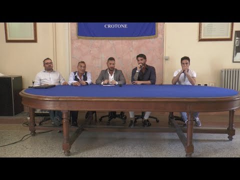 Un defibrillatore per il Liceo Classico Pitagora