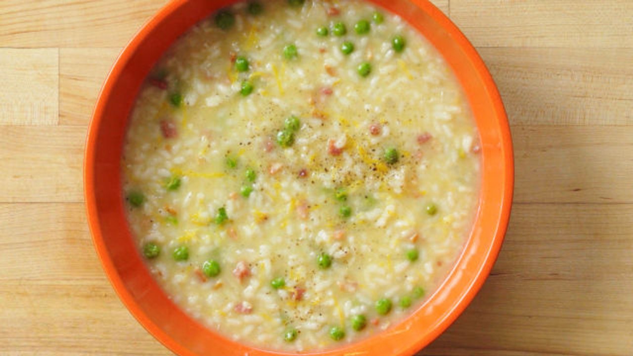 How to Make Risotto with Bacon and Peas