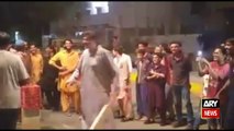 CM Sindh exhibits his batting skills in streets of Karachi