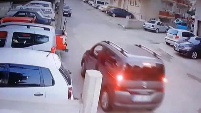 Uyandığında Soyulduğunu Anladı, Dedektif Gibi İz Sürüp Hırsızlara Ulaştı