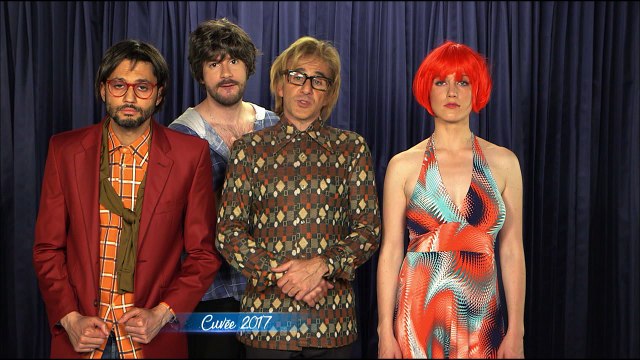 EXCLU AVANT-PREMIERE: Découvrez une petite annonce d'Elie Semoun inédite diffusée ce soir sur W9