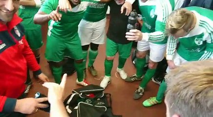 Joie du véstiaire après sa victoire du samedi 29 avril 2017.