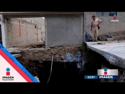 Colapsa suelo y tienen que desalojar sus casas | Noticias con Ciro Gómez Leyva