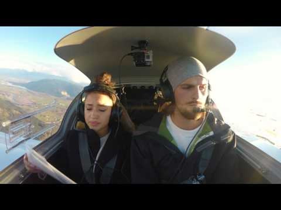 Pilot Proposes to Girlfriend During 'Engine Failure'