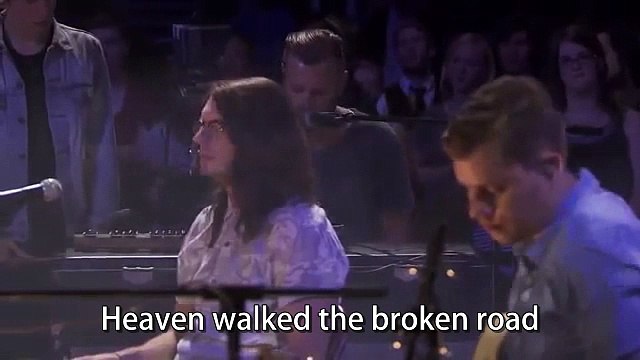 Hillsong United 2013 - Zion - 07 Love Is War with Lyrics - Acoustic Version