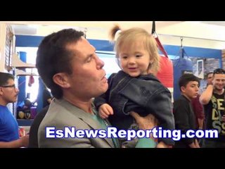 boxing great julio cesar chavez loves being a grandpa - EsNews