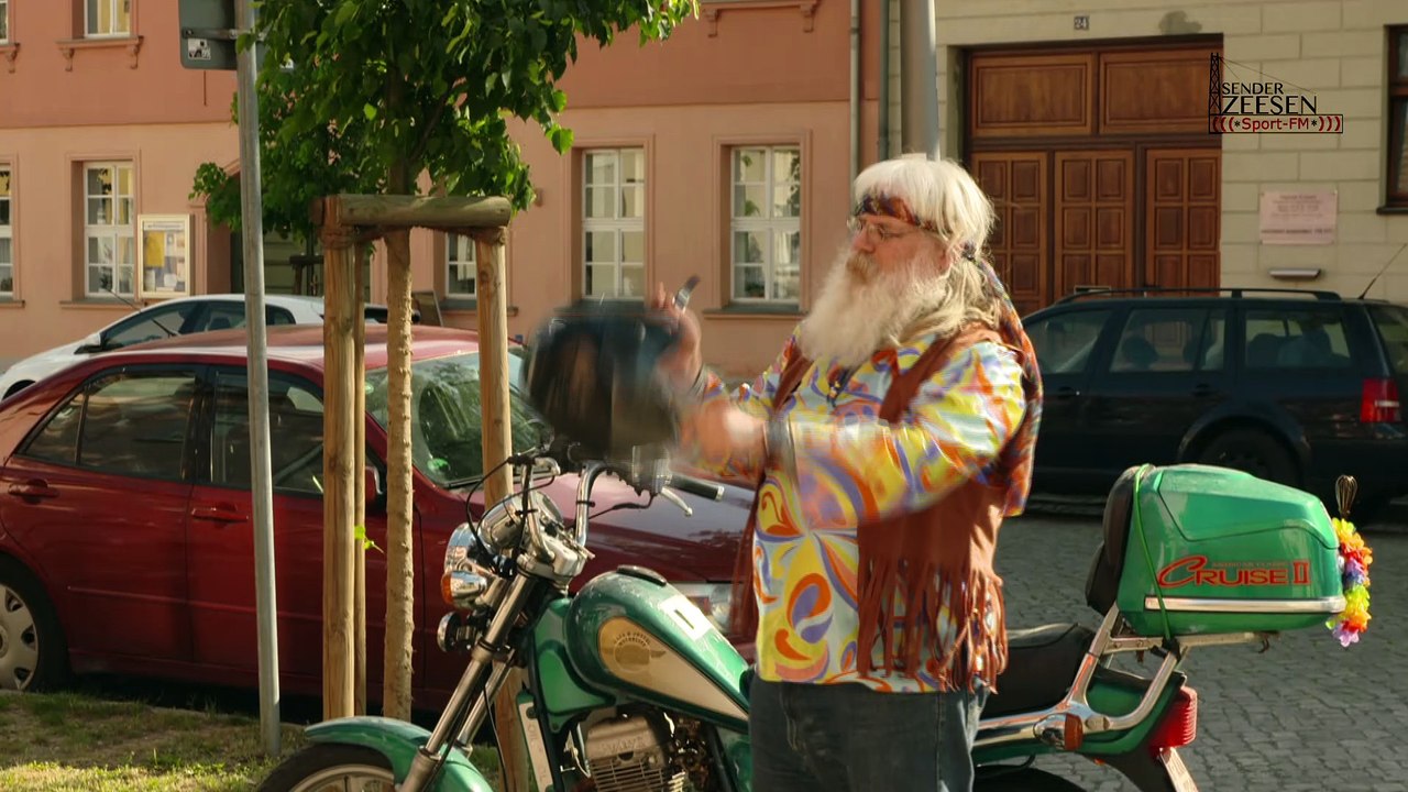 Paul-Dinter-Ausstellung-Weinhaus-Mittenwalde-Friedensfahrer-Tiffe-Sport-FM-Radio-Sender-Zeesen-Thuemmler-Täve-Schur