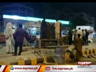 CM SINDH PLAYING CRICKET