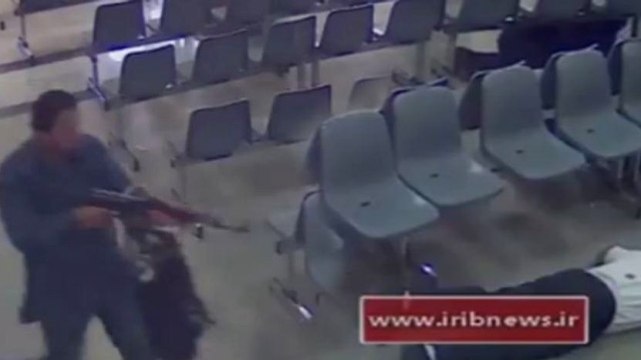 İran'daki Terör Saldırısından Kan Donduran Görüntüler! Önlerine Çıkanı Öldürmüşler