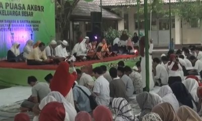 "Ngabuburit" Sambil Dakwah Berbahasa Inggris